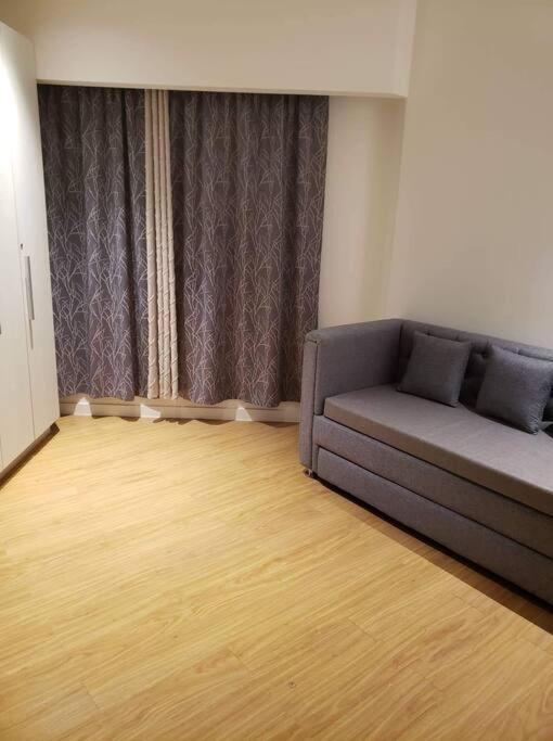 2 Bedroom Executive Suite Under New Management Manila Esterno foto