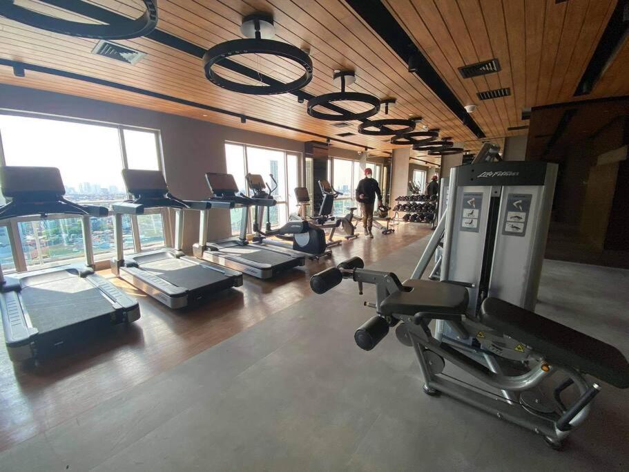 2 Bedroom Executive Suite Under New Management Manila Esterno foto