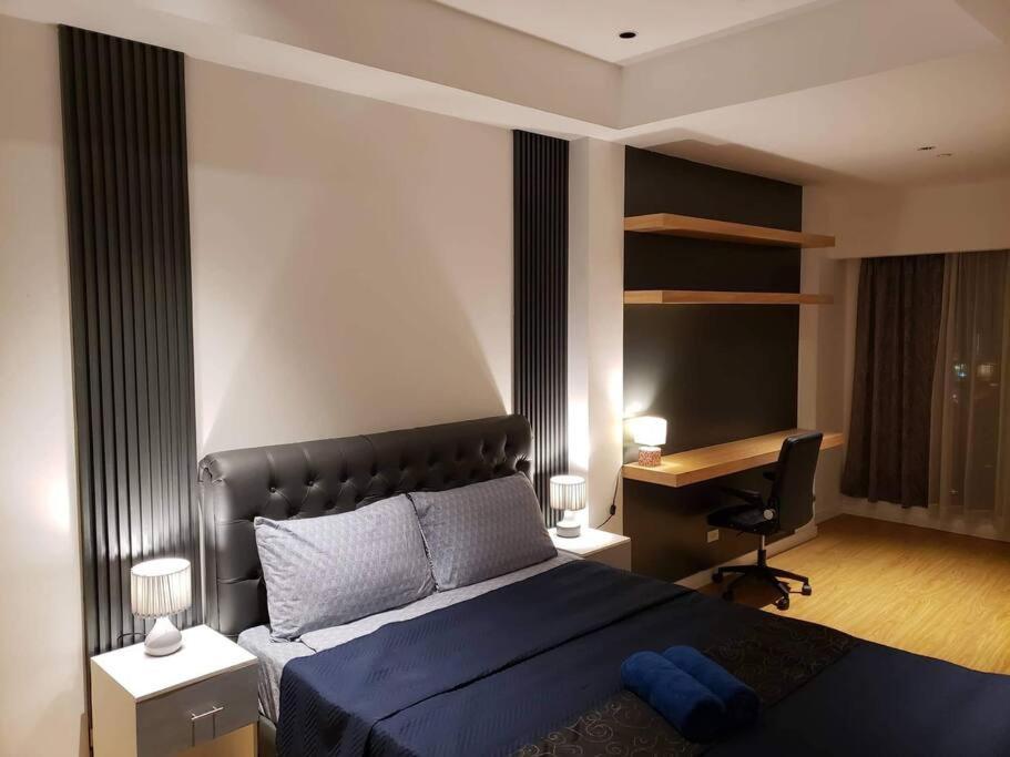 2 Bedroom Executive Suite Under New Management Manila Esterno foto